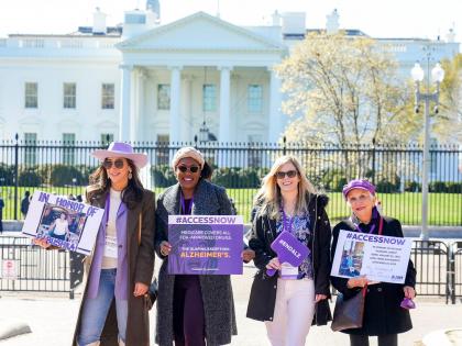Advocates outside the White House